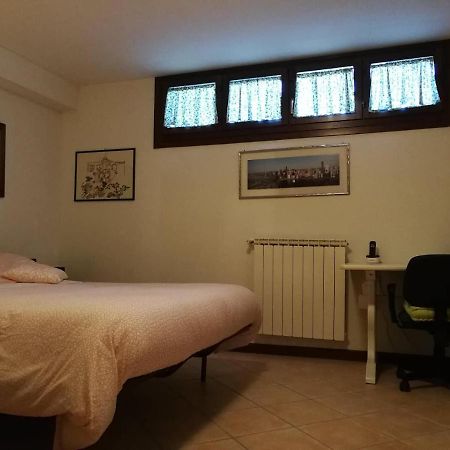 Casa Di Amici Bed & Breakfast กัมปาญญาโน ดิ โรมา ภายนอก รูปภาพ